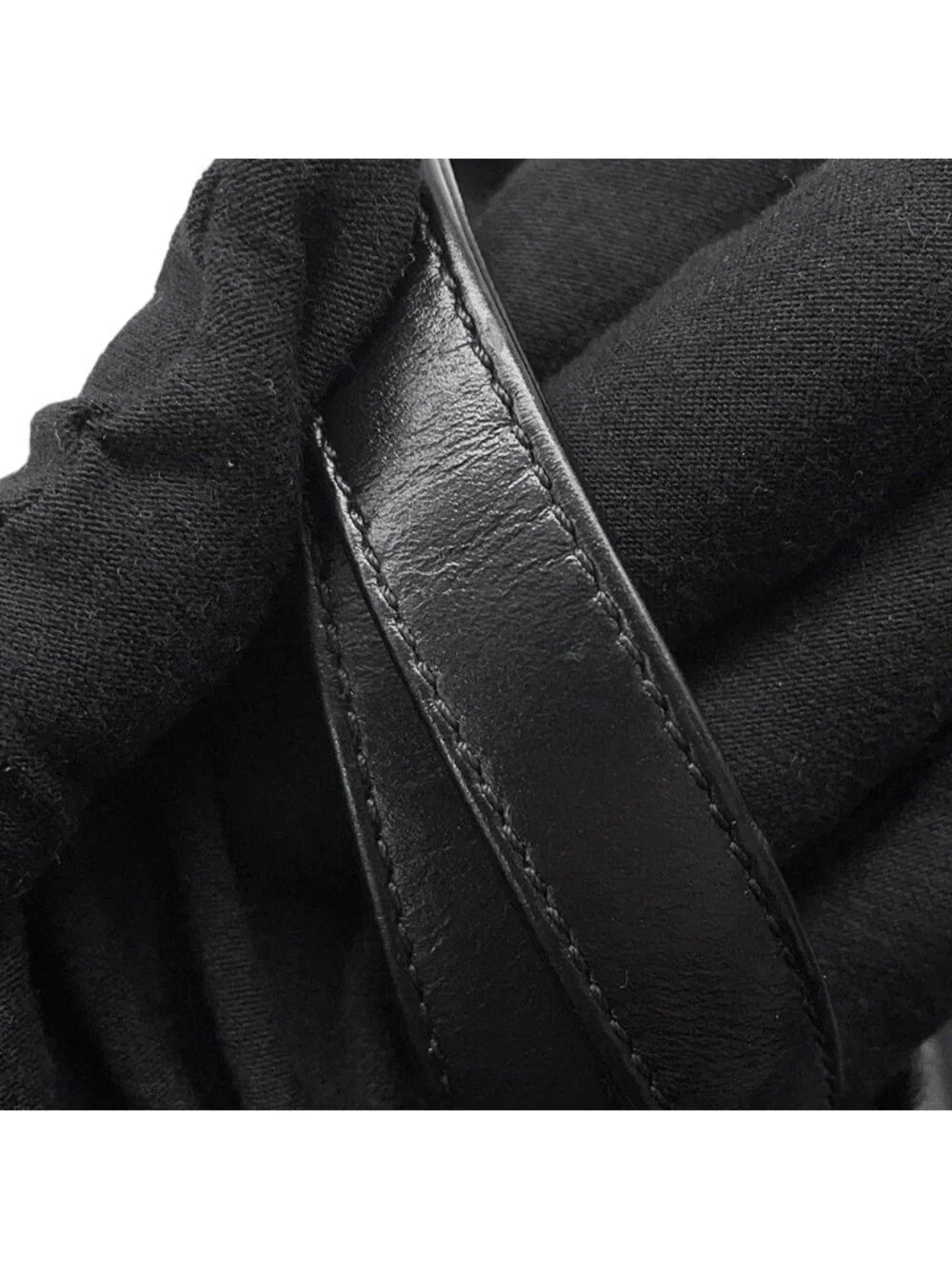 Chanel Backpack 22 Small Shiny Calfskin Black